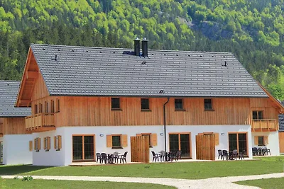 Chalet mit Hallenbad, Wellness und Kinderspie