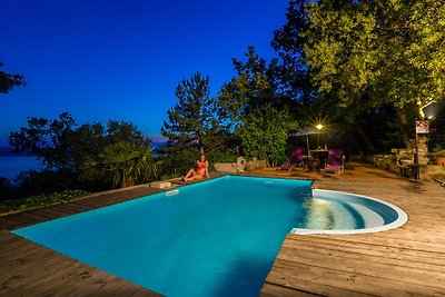 Ferienwohnung Mit Meerblick und Pool