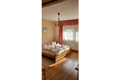 Ferienwohnung mit Gartenpavillon und Grill