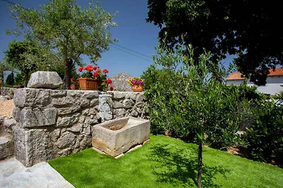 Villa mit Pool und Klimaanlage
