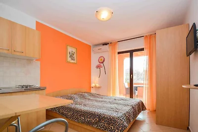 Studio mit Balkon und Klimaanlage