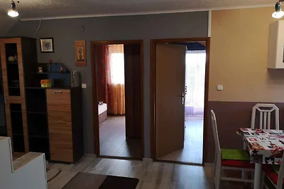 Ferienwohnung mit Garten und Kinderschaukel
