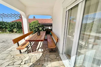 Ferienwohnung mit Terrasse und Klimaanlage