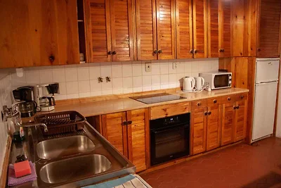Ferienhaus stilvoll eingerichtet mit Kamin un
