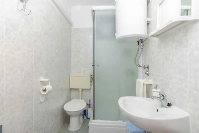 Holiday flat family holiday Okrug Gornji