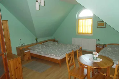 Ferienhaus mit Pool und Klimaanlage