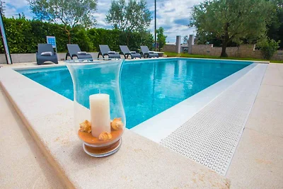 Ferienwohnung mit Pool und Klimaanlage
