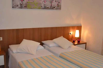 Ferienwohnung mit Klimaanlage und Balkon