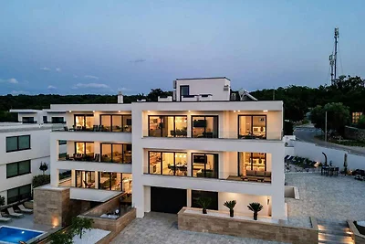 Ferienwohnung mit Meerblick und Pool zur geme