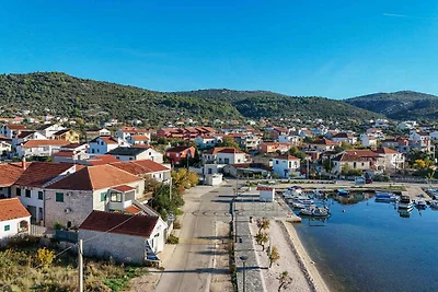 Charmante Ferienwohnung Anea in Marina mit Ba