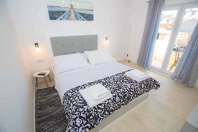 Ferienwohnung mit Klimaanlage direkt an der