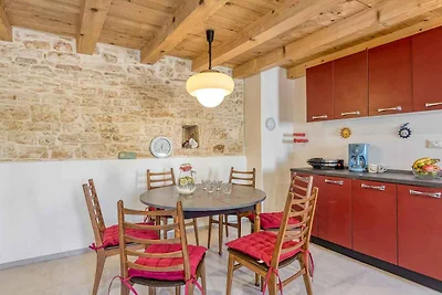 Authentische Steinvilla mit privatem Pool in 