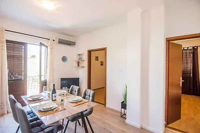 Ferienwohnung mit Klimaanlage und Balkon