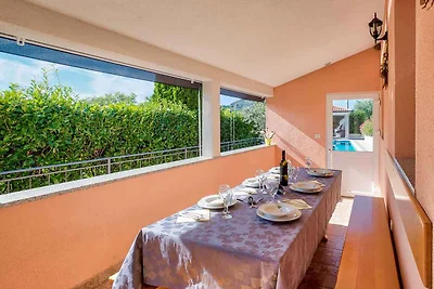 Ferienhaus mit Pool und für Hundefreunde