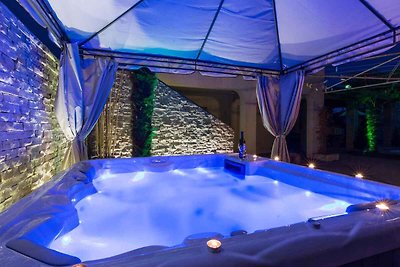 Ferienwohnung mit Pool und Whirpool