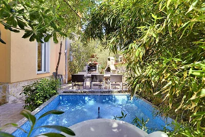 Ferienwohnung mit Balkon und Aussenpool