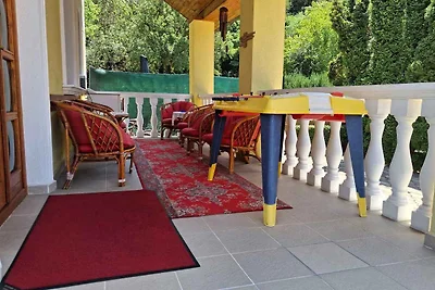 Ferienhaus mit Terrasse, Pool und Klimaanlage