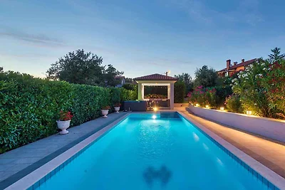 Ferienhaus mit Pool und für Hundefreunde