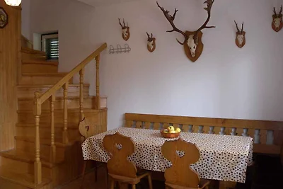 Ferienhaus mit 2 Terrassen und Pool in der Nä