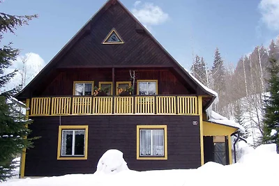 Ferienhaus mit Kaminofen in ruhiger Umgebung