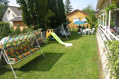 Ferienhaus mit Garten und Terrasse