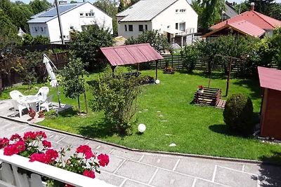 Ferienhaus mit Terasse und Garten