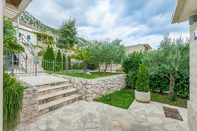 Ferienhaus mit Pool und Klimaanlage