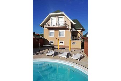 Ferienwohnung mit beheiztem Pool, Balkon Klim