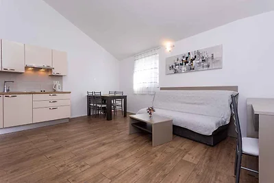 Ferienwohnung mit Balkon und Klimaanlage