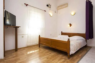 Studio-Apartment, nur 150 m vom nächsten schö