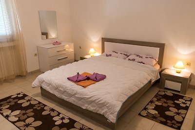 Ferienwohnung mit Pool und Terrasse