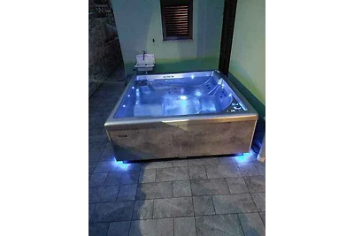 Ferienwohnung mit Whirlpool