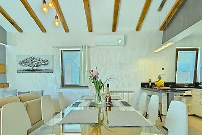 Villa mit Klimaanlage und Pool