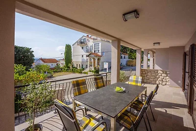 Ferienwohnung mit Terrasse und Klimaanlage