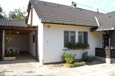 Ferienwohnung mit Terrasse und Grill