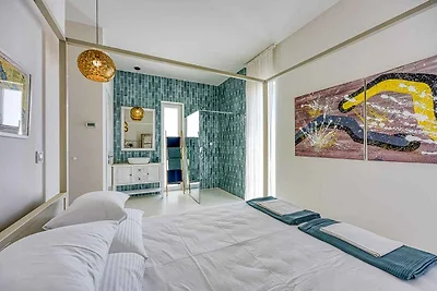 Villa mit Pool und Klimaanlage