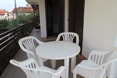 Studio mit Balkon und Klimaanlage