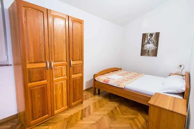 Ferienwohnung modern ausgestattet mit Pool