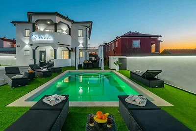 Ferienwohnung mit Pool zur gemeinsamen