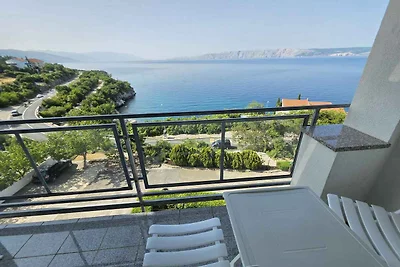 Ferienwohnung mit Balkon, 150 m vom Meer