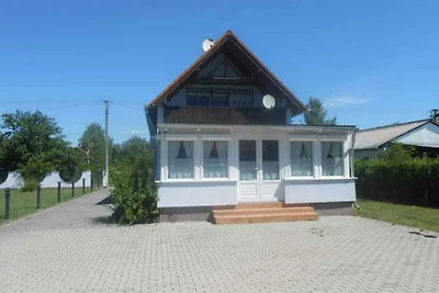 Ferienhaus für 6 Personen mit grossem Pool