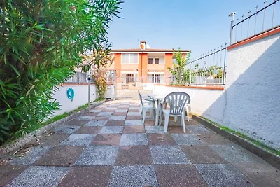 Ferienhaus mit Garten und Grill