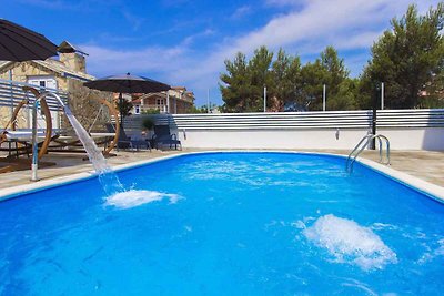 Ferienwohnung mit Pool, Klimaanlage und Wifi