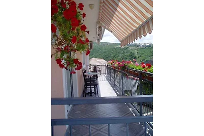 Studio mit Balkon und Klimaanlage