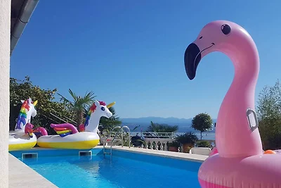 Ferienwohnung mit Meerblick und Aussenpool