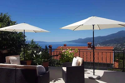 Ferienwohnung mit 50 qm Terrasse und