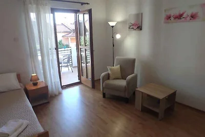 Ferienwohnung mit 6 qm Terrasse