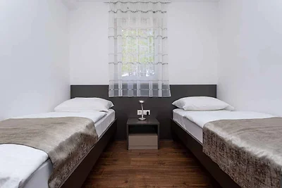 Ferienwohnung mit Klimaanlage und Balkon