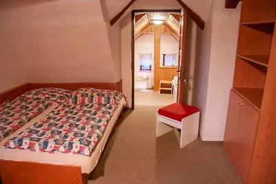 Ferienhaus stilvoll eingerichtet mit Kamin un