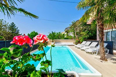 Ferienwohnung mit Balkon und Pool